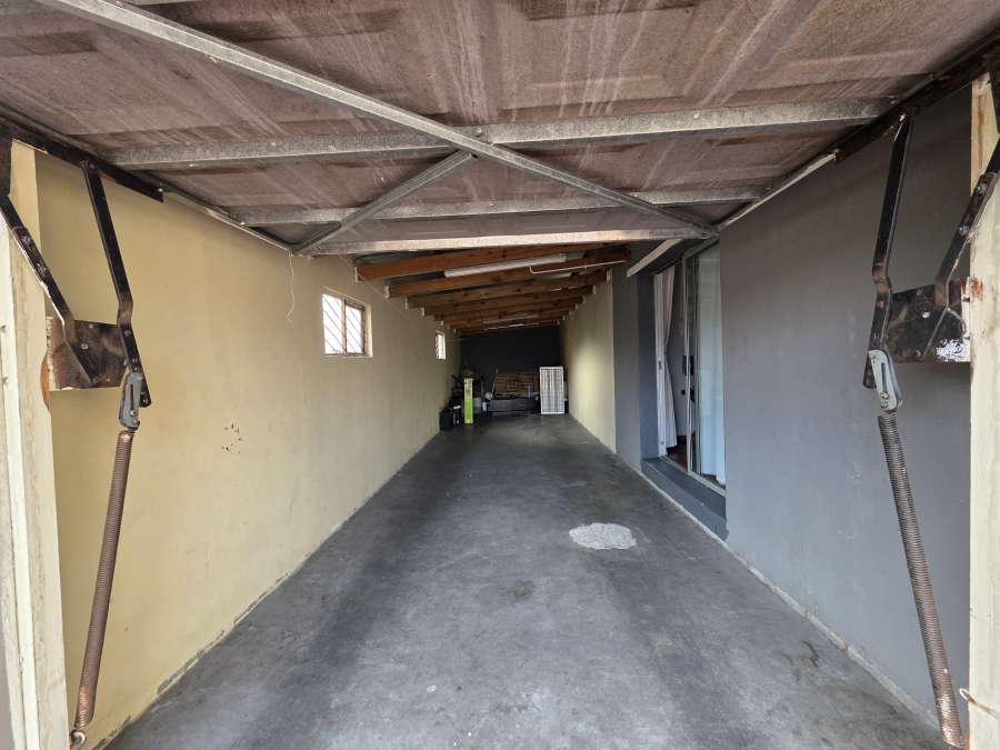 3 Bedroom Property for Sale in Devon Park Village Western Cape